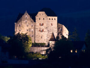 Schloss Wildegg bei Nacht